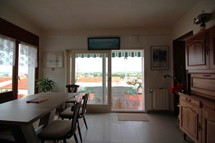 Casa en venta en Els Grecs Mas Oliva, Roses de 4 habitaciones