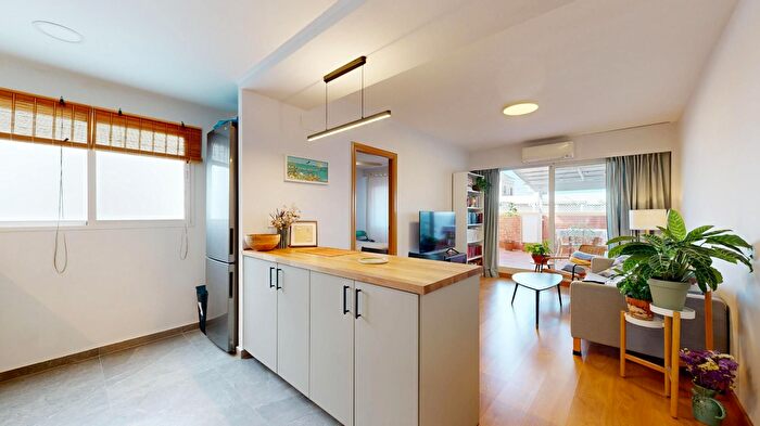 Casas en venta y pisos alquiler - 2