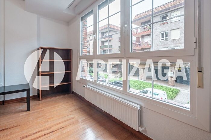 Casas en venta y pisos alquiler - 2