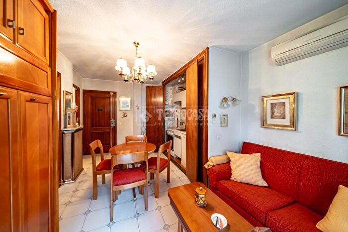 Casas en venta y pisos alquiler - 3
