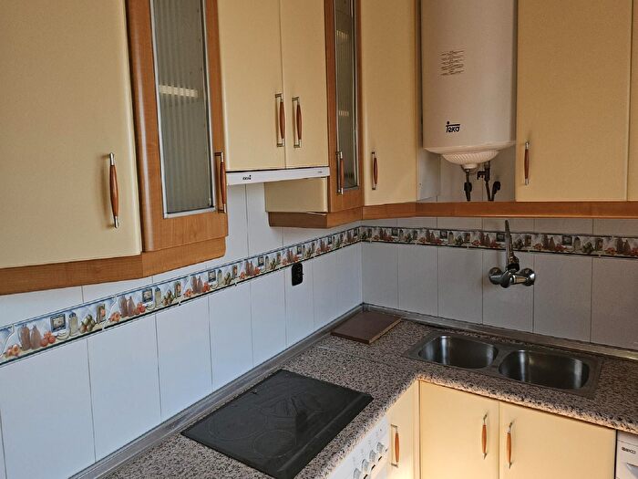 Casas en venta y pisos alquiler - 2