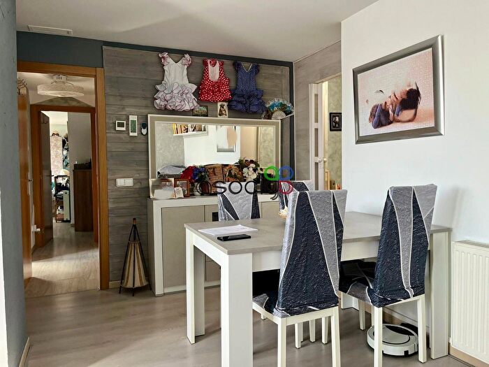 Casas en venta y pisos alquiler - 3