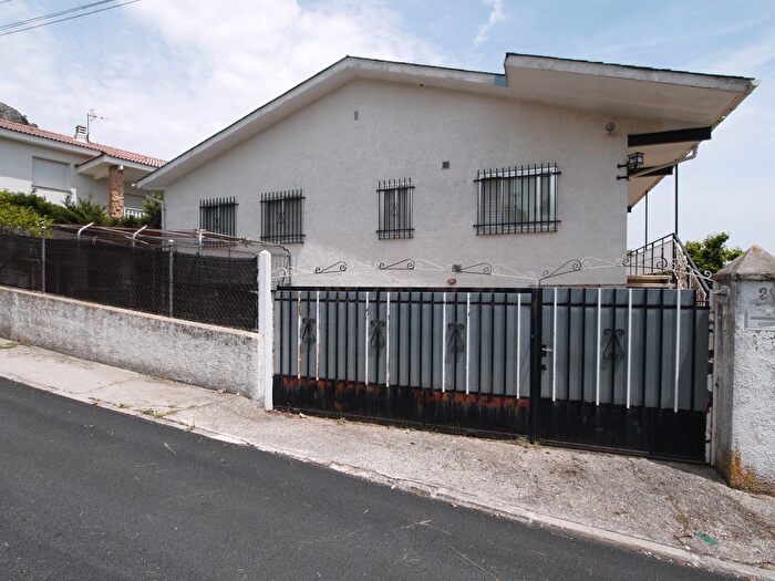 Casas en venta y pisos alquiler - 2
