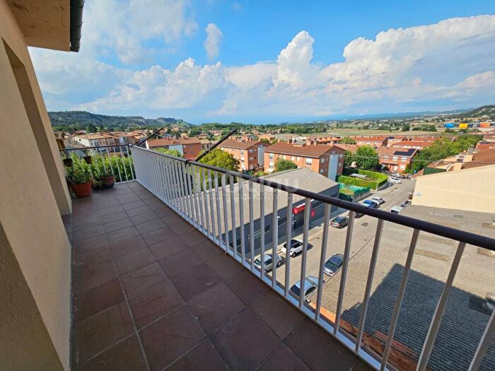 Piso en venta en Tona, Barcelona de 3 habitaciones