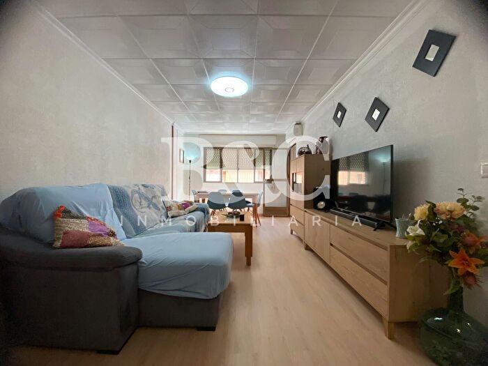 Casas en venta y pisos alquiler - 1