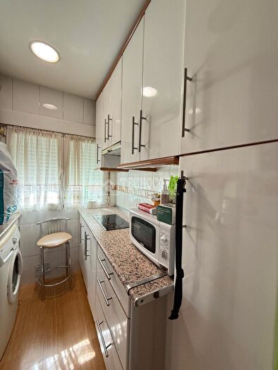 Casas en venta y pisos alquiler - 3