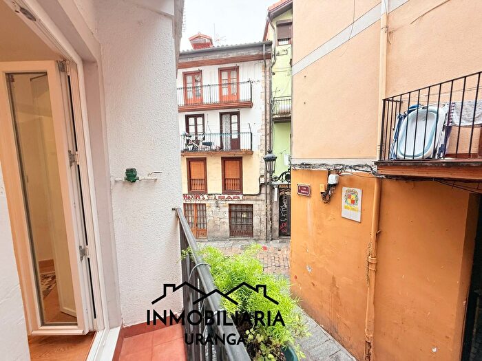 Casas en venta y pisos alquiler - 2