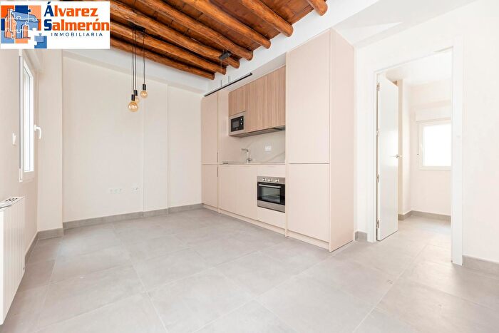 Casas en venta y pisos alquiler - 2