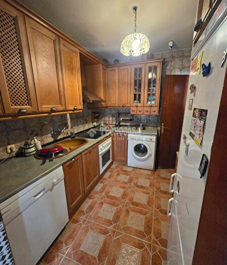 Casas en venta y pisos alquiler - 3