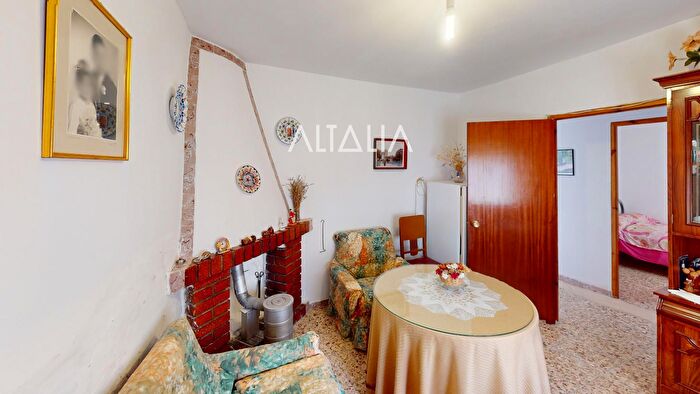 Casas en venta y pisos alquiler - 2