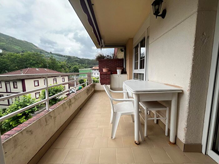 Casas en venta y pisos alquiler - 3