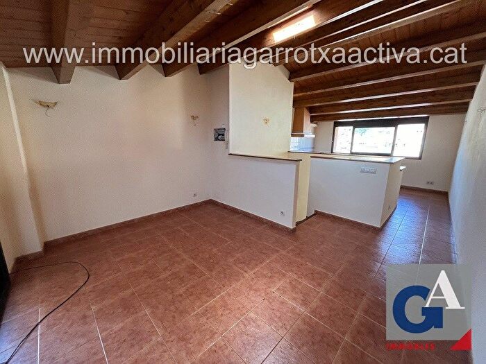 Piso en alquiler en La Vall den Bas, Girona de 2 habitaciones