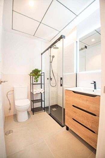 Casas en venta y pisos alquiler - 2