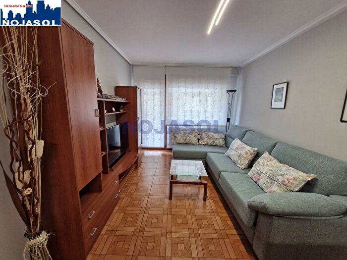 Casas en venta y pisos alquiler - 3