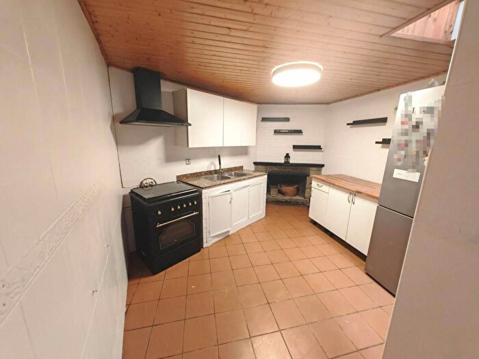 Casas en venta y pisos alquiler - 2