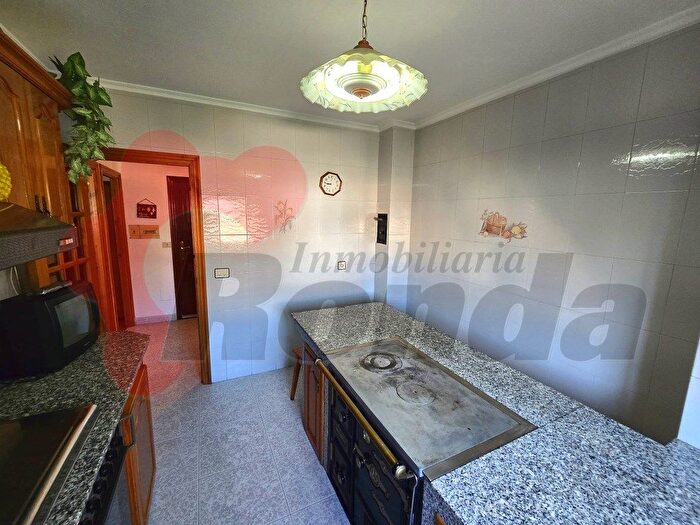 Casas en venta y pisos alquiler - 2