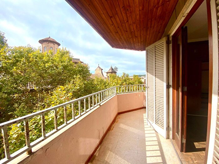 Casas en venta y pisos alquiler - 1