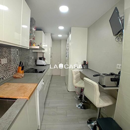 Casas en venta y pisos alquiler - 3