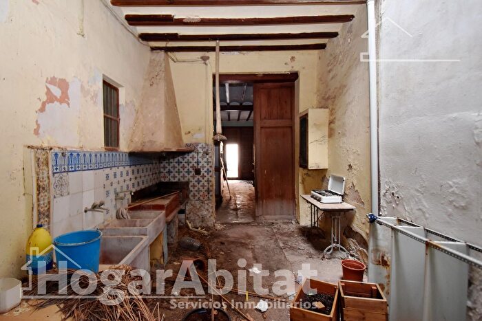 Casas en venta y pisos alquiler - 3