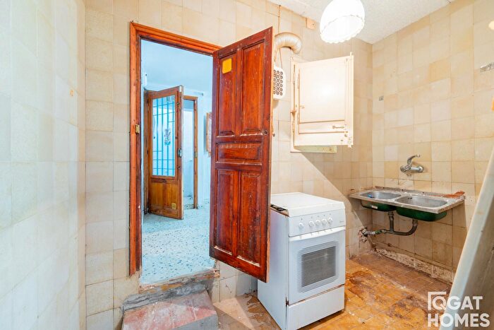 Casas en venta y pisos alquiler - 3