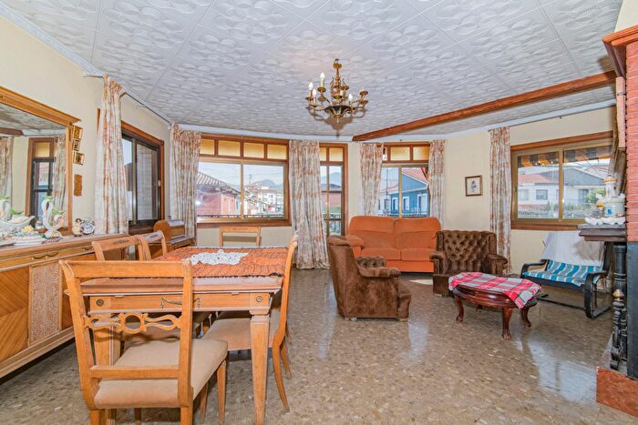 Casas en venta y pisos alquiler - 2