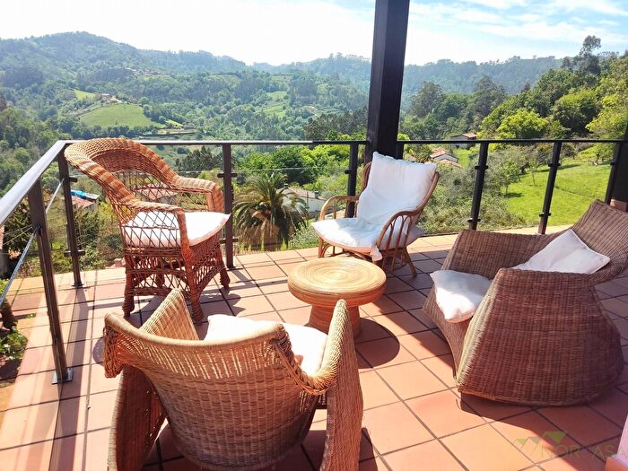 Casa en venta en Cabranes, Asturias de 3 habitaciones
