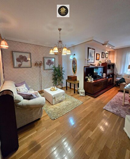 Piso en venta en San Bartolomé Millán de Priego, Jaén Capital de 4 habitaciones