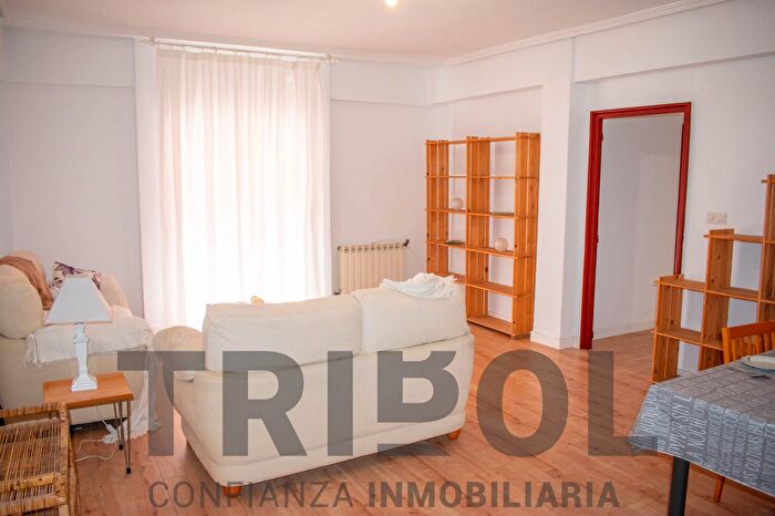 Casas en venta y pisos alquiler - 3