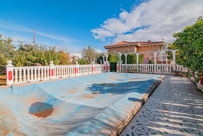 Casas en venta y pisos alquiler - 1