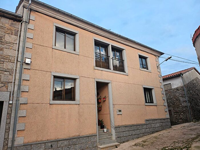 Casas en venta y pisos alquiler - 1