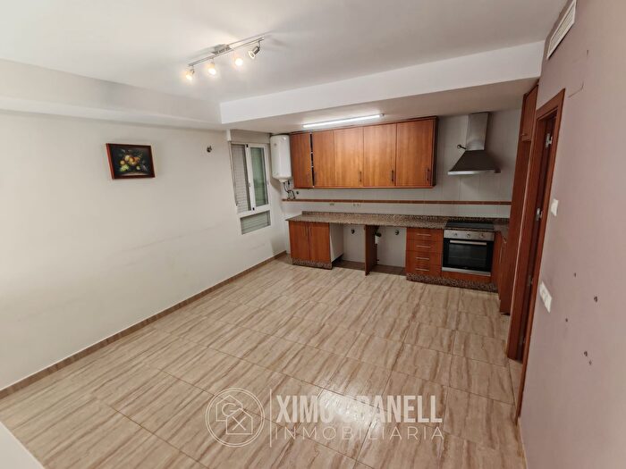 Casas en venta y pisos alquiler - 1