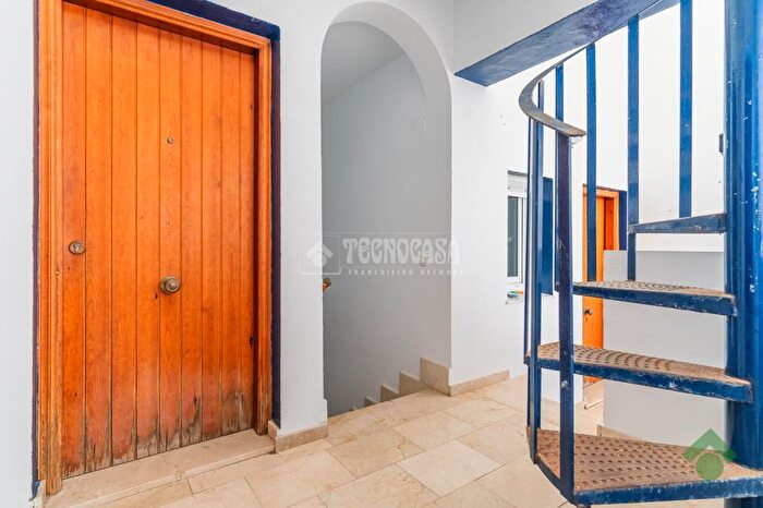 Casas en venta y pisos alquiler - 3