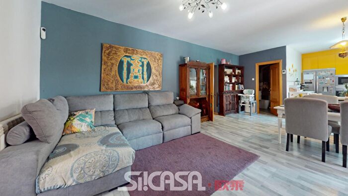 Casas en venta y pisos alquiler - 3