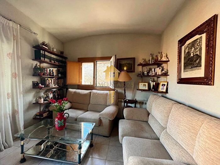 Casas en venta y pisos alquiler - 3