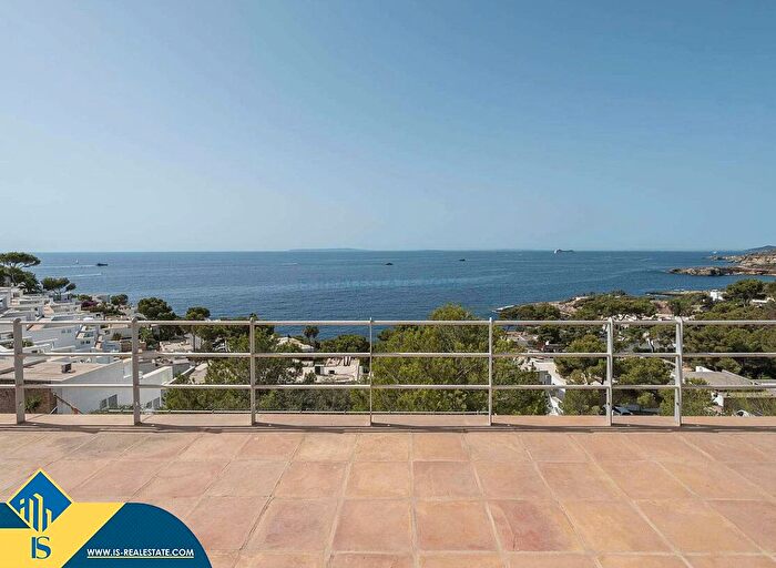 Casa en venta en Roca Llisa, Santa Eulària des Riu de 5 habitaciones