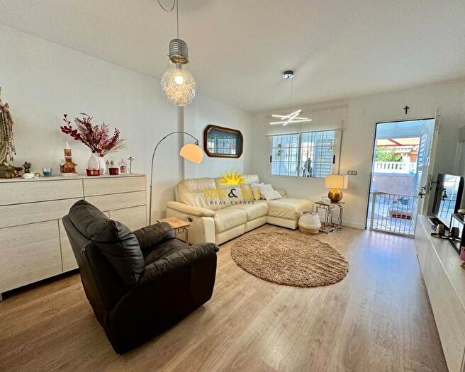 Casas en venta y pisos alquiler - 3