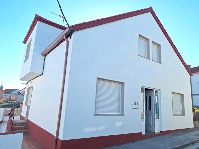 Casa en venta en Aguiño, Ribeira de 4 habitaciones