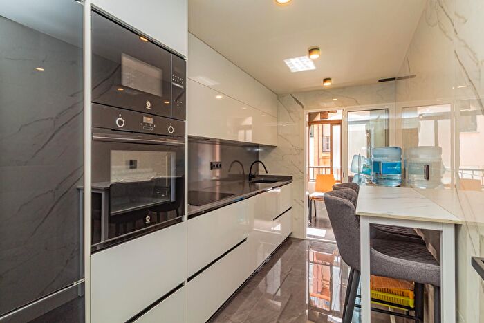 Piso en venta en Sur, Ensanche Parque del Oeste de 3 habitaciones