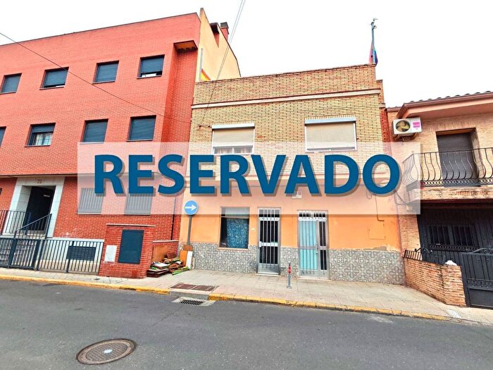 Casa en venta en Castilla La Mancha, Toledo de 4 habitaciones