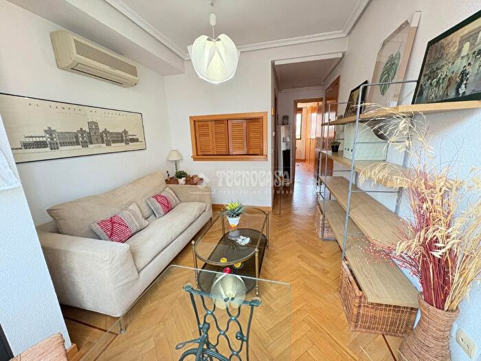 Casas en venta y pisos alquiler - 1