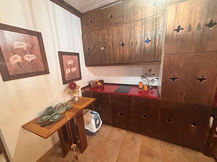 Casas en venta y pisos alquiler - 3