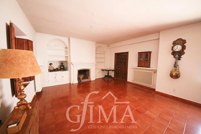 Casas en venta y pisos alquiler - 2