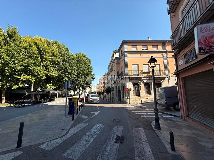 Casas en venta y pisos alquiler - 1