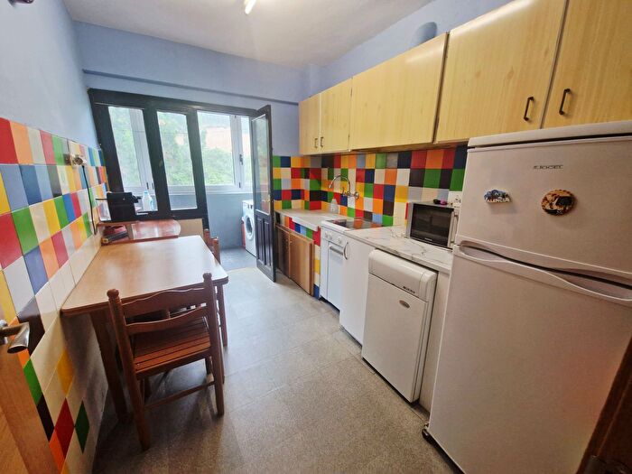 Casas en venta y pisos alquiler - 1