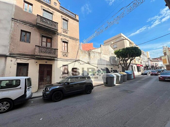 Casas en venta y pisos alquiler - 3