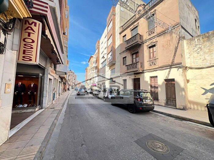 Casas en venta y pisos alquiler - 2