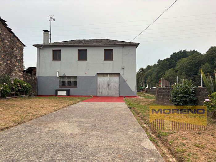 Casa en venta en Becerreá, Lugo de 4 habitaciones