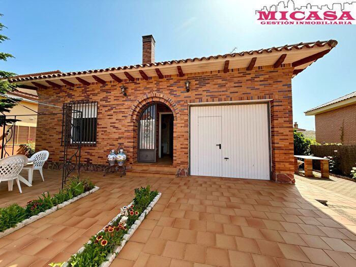 Casas en venta y pisos alquiler - 1