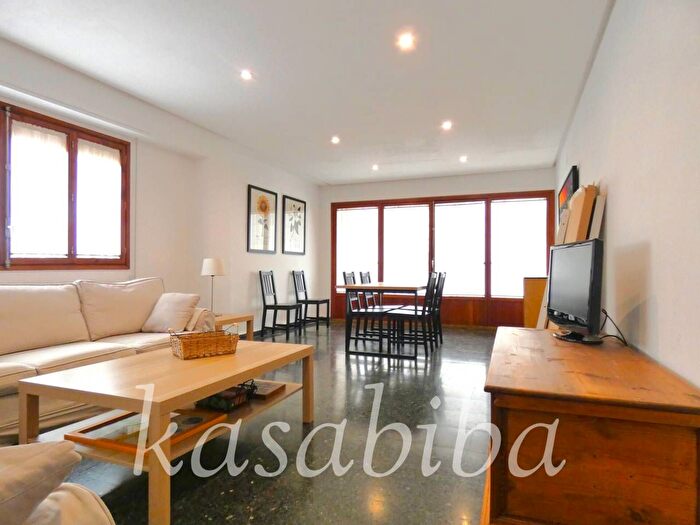 Casas en venta y pisos alquiler - 1