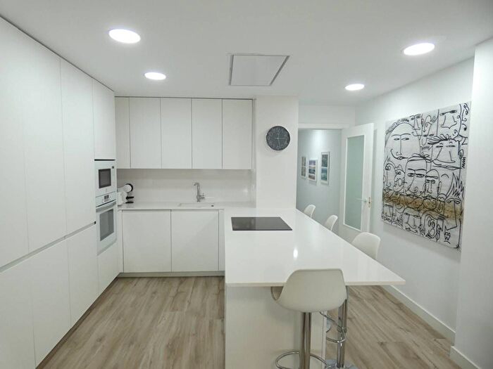 Casas en venta y pisos alquiler - 1